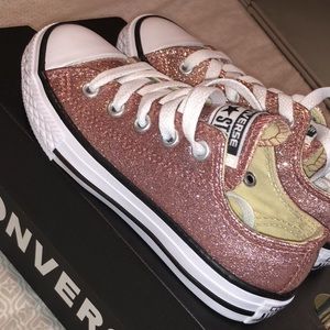 BNIB✨Rose Gold Glitter Converse Shoes